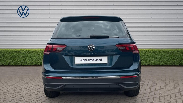 Volkswagen Tiguan 2.0 TDI Life 5dr DSG Diesel Estate